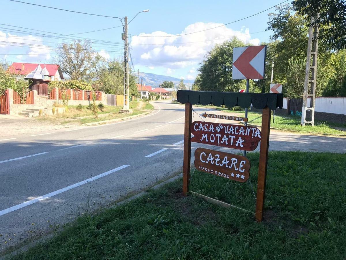 Casa De Vacanta Motata Novaci-Străini Exterior foto
